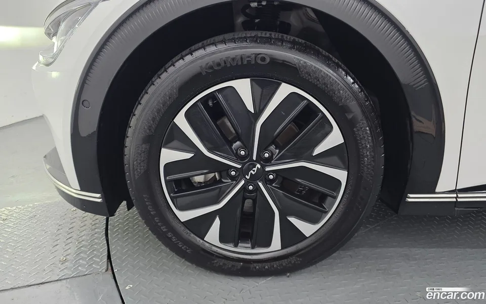 Kia EV6 2024 — thumbnail 2