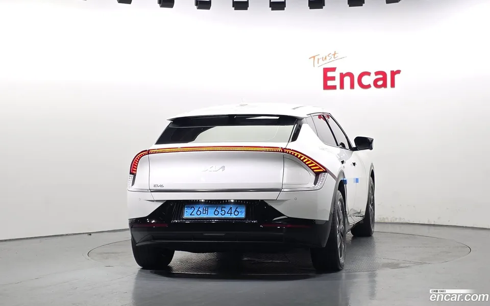 Kia EV6 2024 — thumbnail 4