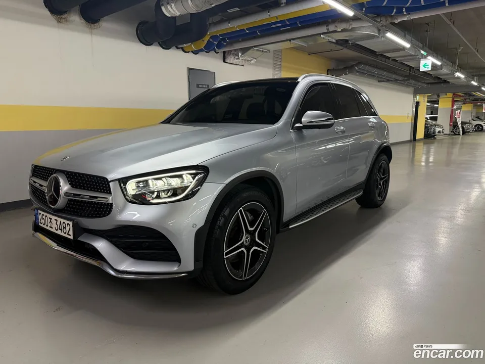 Mercedes-Benz GLC-Class GLC300 4MATIC 2022 — фото 1, купить с доставкой в Москву