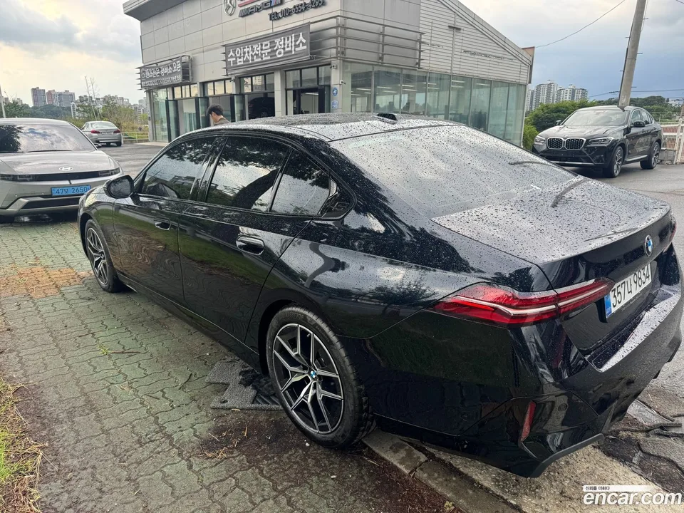 BMW 5 Series 520i M 2026 — thumbnail 3