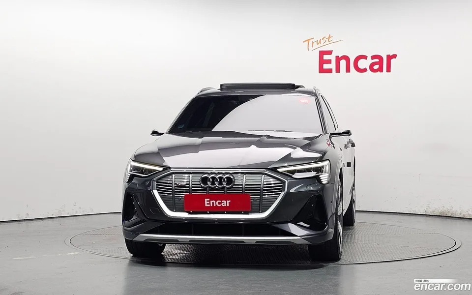 Audi e-tron 55 2022 — thumbnail 3
