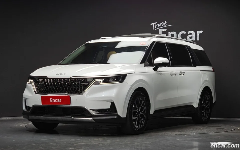 Kia Carnival 9 2022 — photo 1, buy with delivery to Moscow