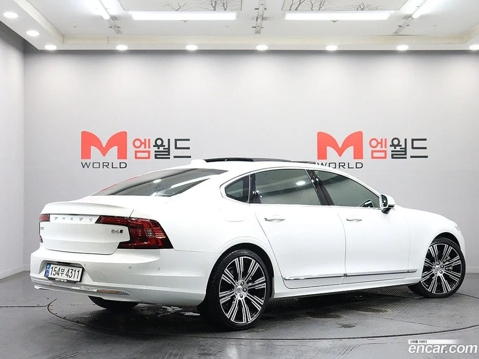 Volvo S90 B6 AWD 2022 — thumbnail 3