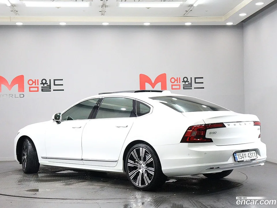 Volvo S90 B6 AWD 2022 — thumbnail 4