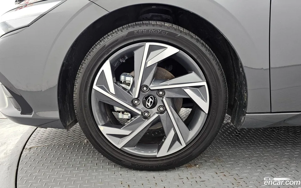 Hyundai Avante CN7 1.6 2025 — thumbnail 2