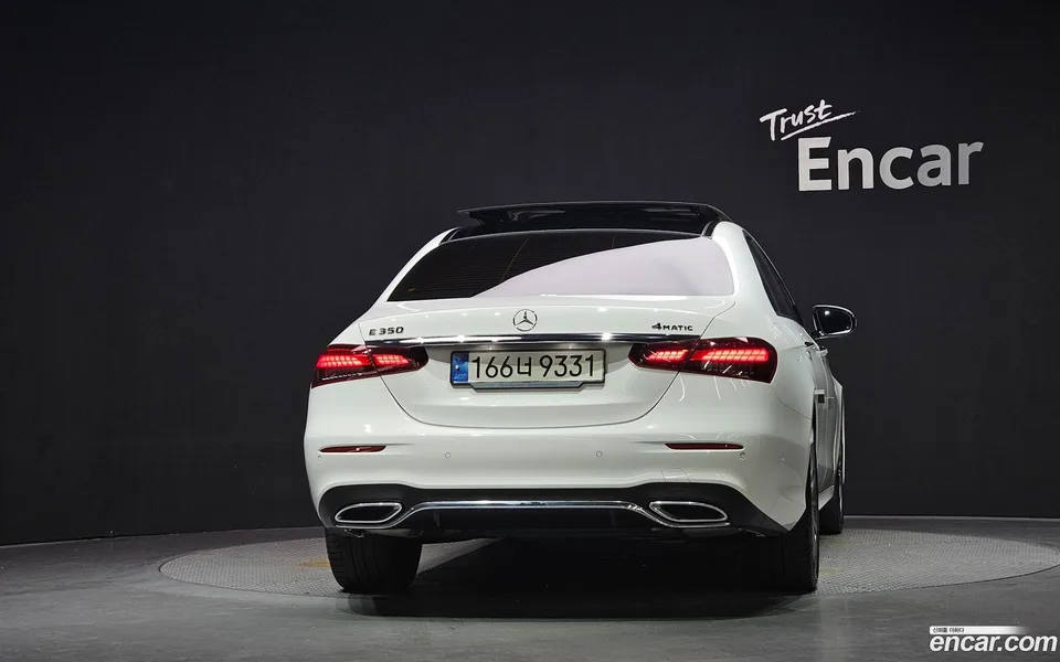 Mercedes-Benz E-Class E350 4MATIC AMG Line 2022 — thumbnail 4