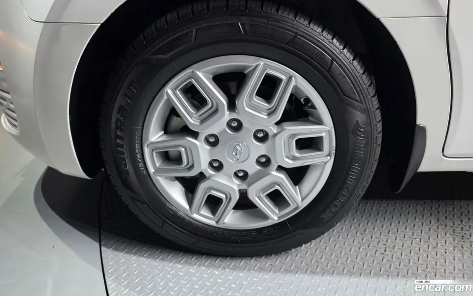 Hyundai Staria 5 2022 — thumbnail 2