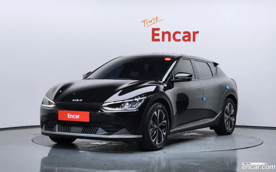 Kia EV6 2022 — фото 1, купить с доставкой в Москву