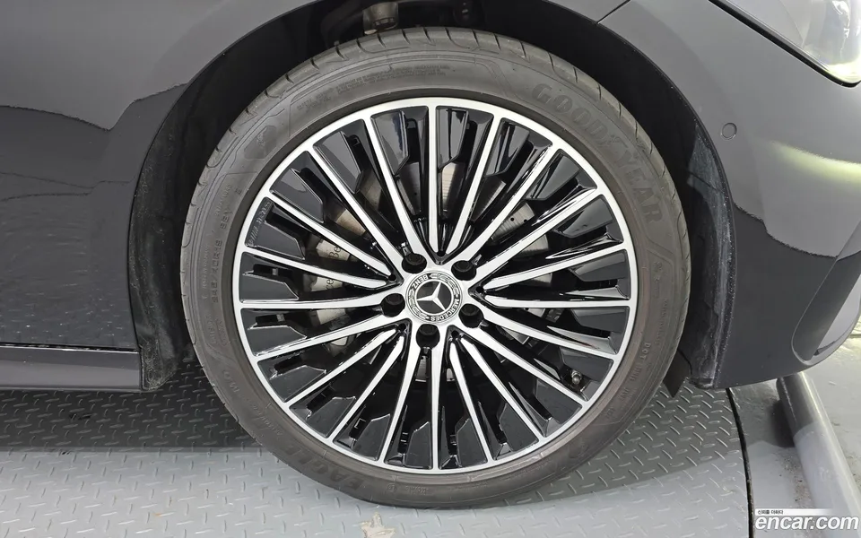 Mercedes-Benz CLE-Class CLE200 2025 — миниатюра 2