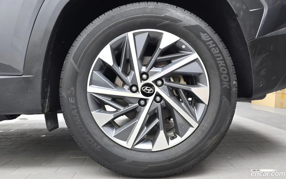 Hyundai Tucson 2.0 4WD 2023 — thumbnail 2