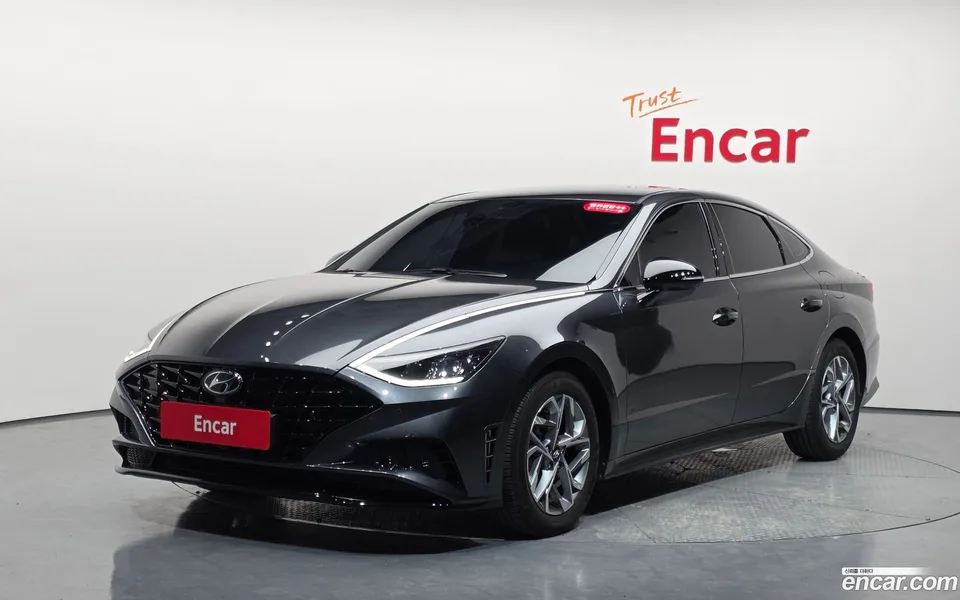 Hyundai Sonata 2.0 2023 — photo 1, buy with delivery to Moscow