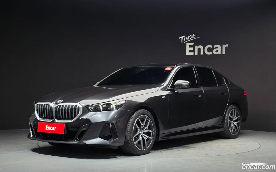 BMW 5 Series 520i M 2025 — photo 1, buy with delivery to Moscow