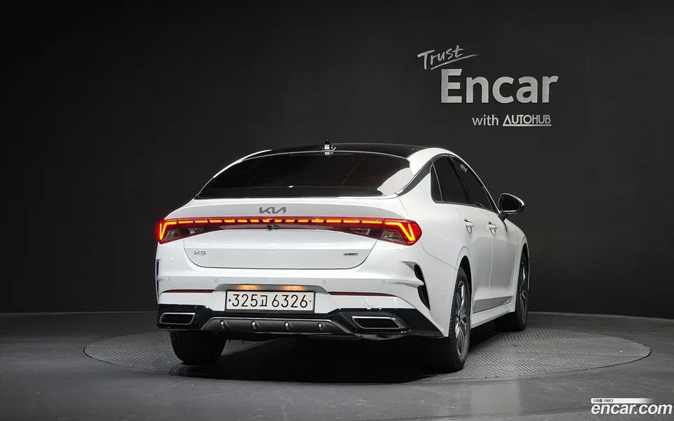 Kia K5 Hybrid 2023 — thumbnail 4