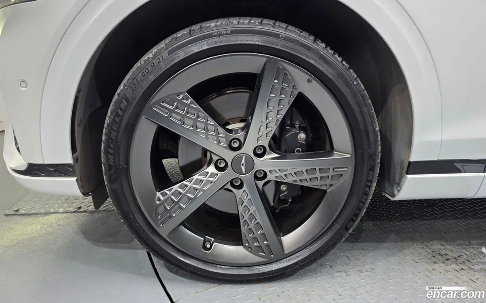 Genesis GV70 2.5T AWD 2023 — thumbnail 5