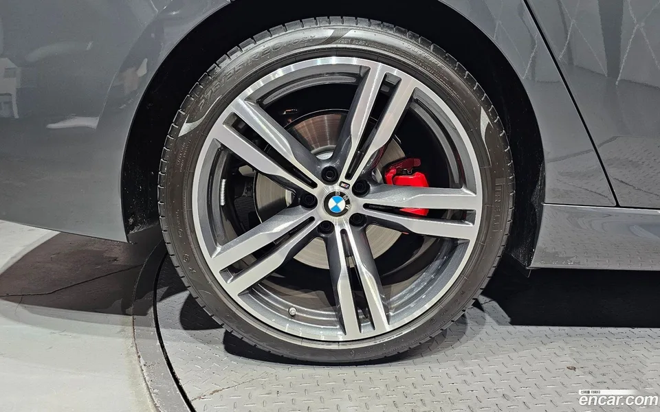 BMW 6 Series GT 620d M 2024 — миниатюра 2