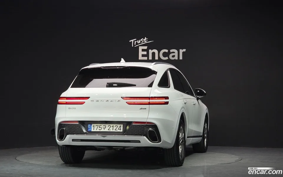 Genesis GV70 2.5T 2WD 2022 — thumbnail 4