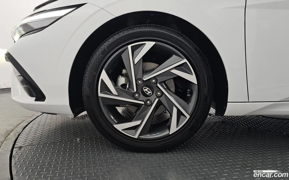 Hyundai Avante CN7 1.6 2024 — thumbnail 5