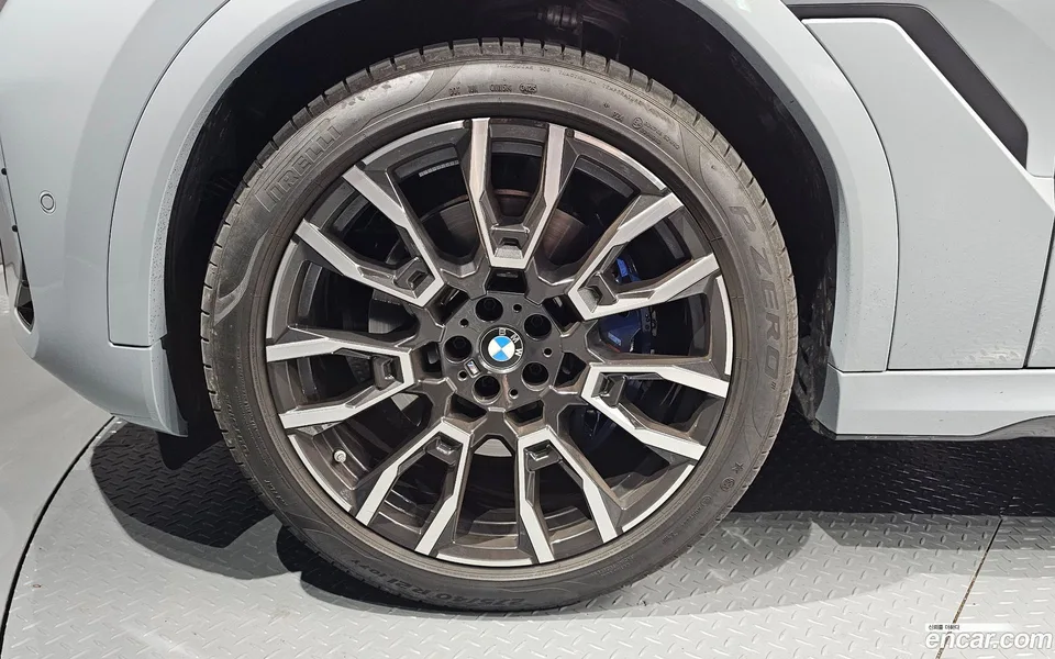 BMW X6 xDrive30d M 2025 — thumbnail 2