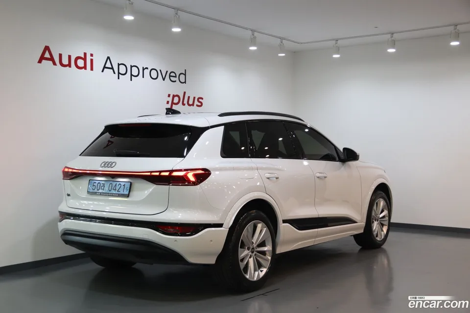 Audi Q6 e- 2025 — thumbnail 2