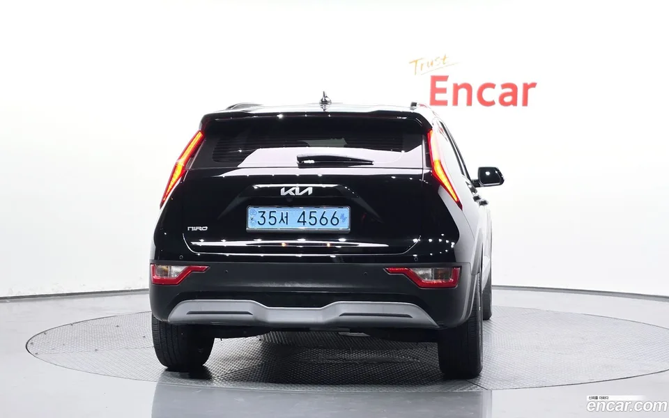 Kia Niro EV 2023 — thumbnail 4