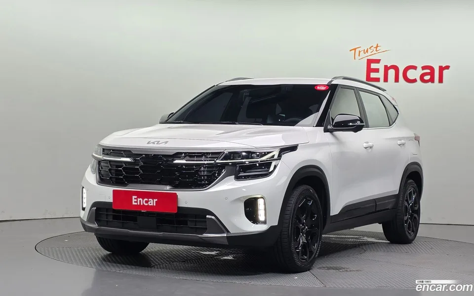 Kia Seltos 2.0 4WD 2024 — photo 1, buy with delivery to Moscow