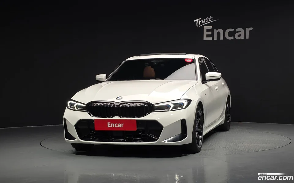 BMW 3 Series 320i M 2022 — thumbnail 3