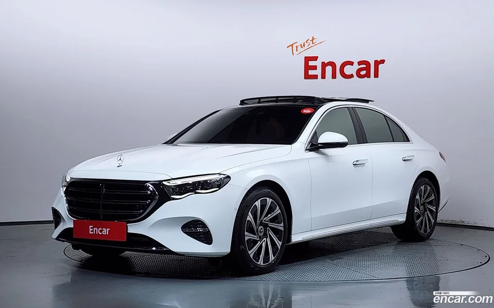 Mercedes-Benz E-Class E300 4MATIC 2025 — photo 1, buy with delivery to Moscow