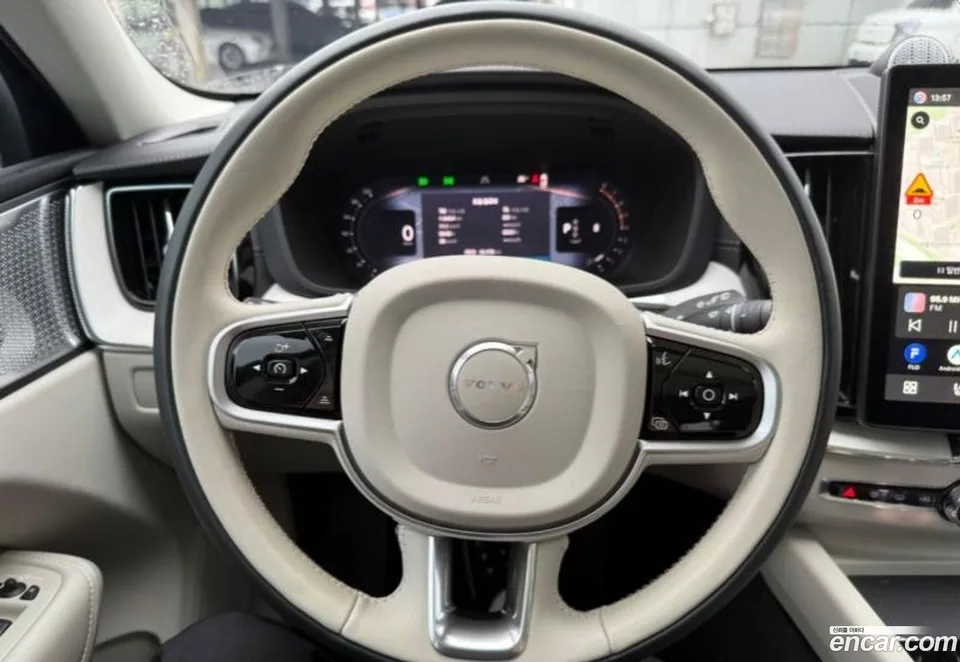 Volvo XC60 B5 2025 — миниатюра 2