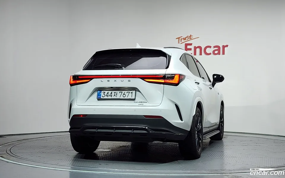 Lexus NX 450h+ F-Sport 2025 — thumbnail 4