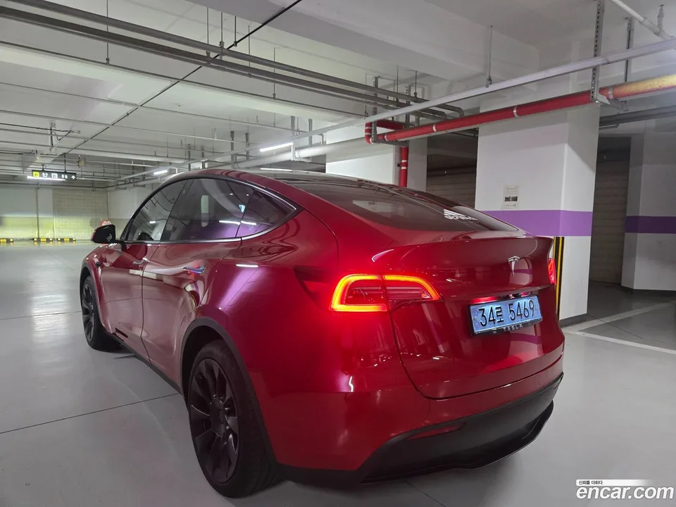 Tesla Model Y RWD 2023 — thumbnail 3