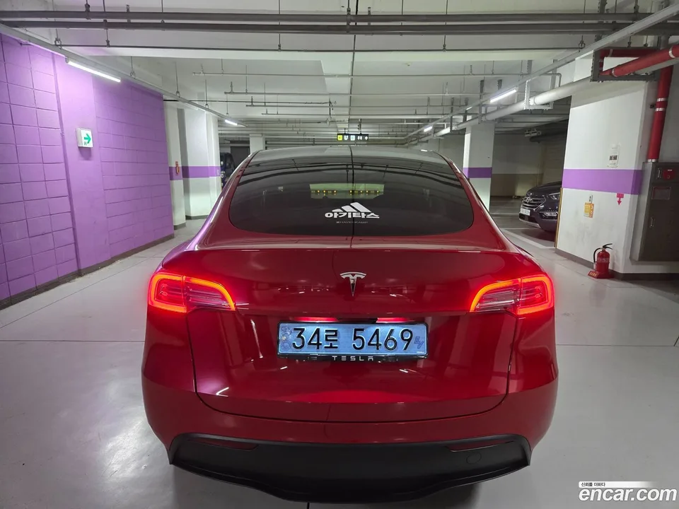 Tesla Model Y RWD 2023 — thumbnail 4