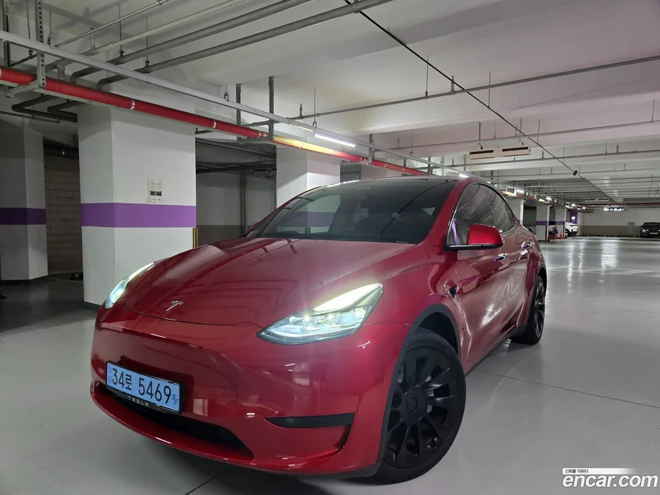 Tesla Model Y RWD 2023 — photo 1, buy with delivery to Moscow