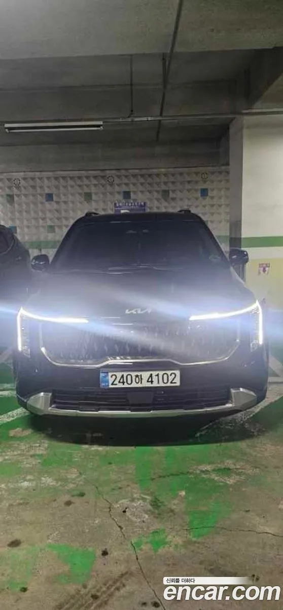 Kia Carnival HEV 9 2026 — photo 1, buy with delivery to Moscow