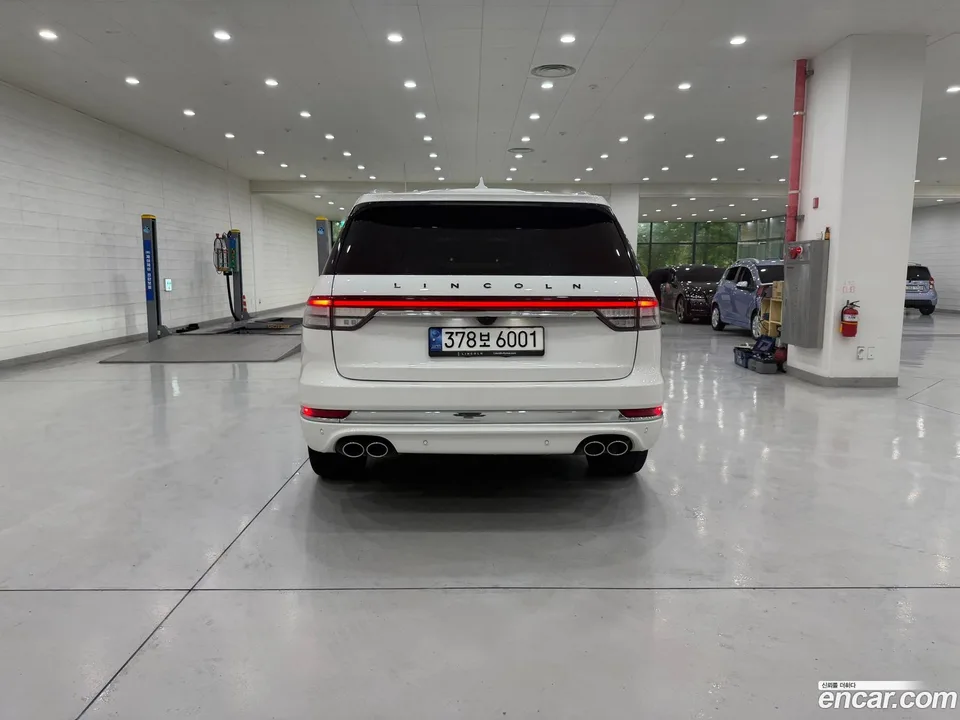 Lincoln Aviator 3.0 AWD 2022 — thumbnail 4