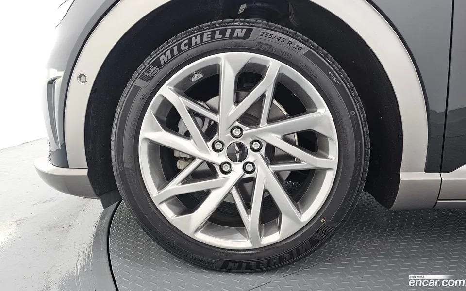 Genesis GV60 AWD 2022 — thumbnail 2