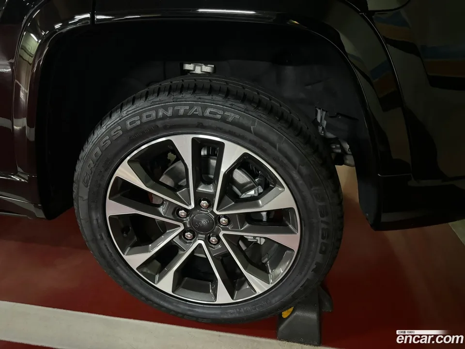 Jeep Grand Cherokee 3.6 2023 — thumbnail 2