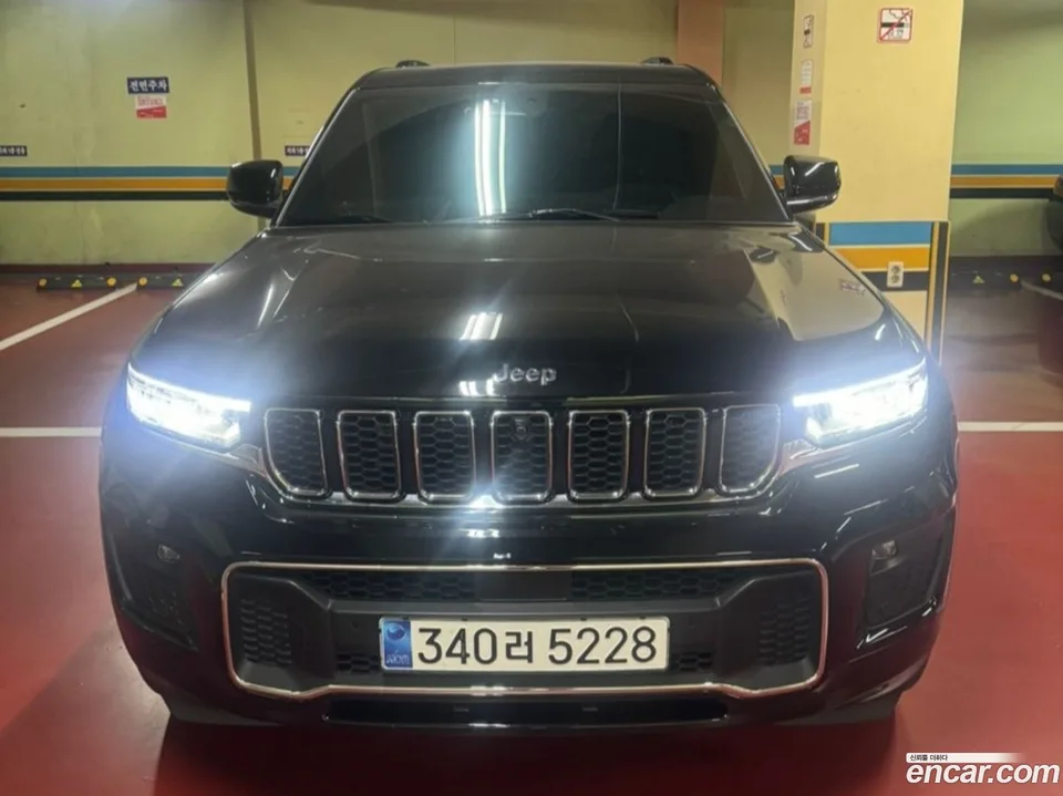 Jeep Grand Cherokee 3.6 2023 — thumbnail 3
