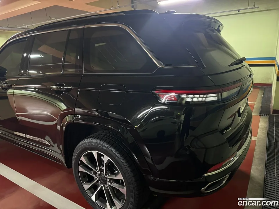 Jeep Grand Cherokee 3.6 2023 — thumbnail 4