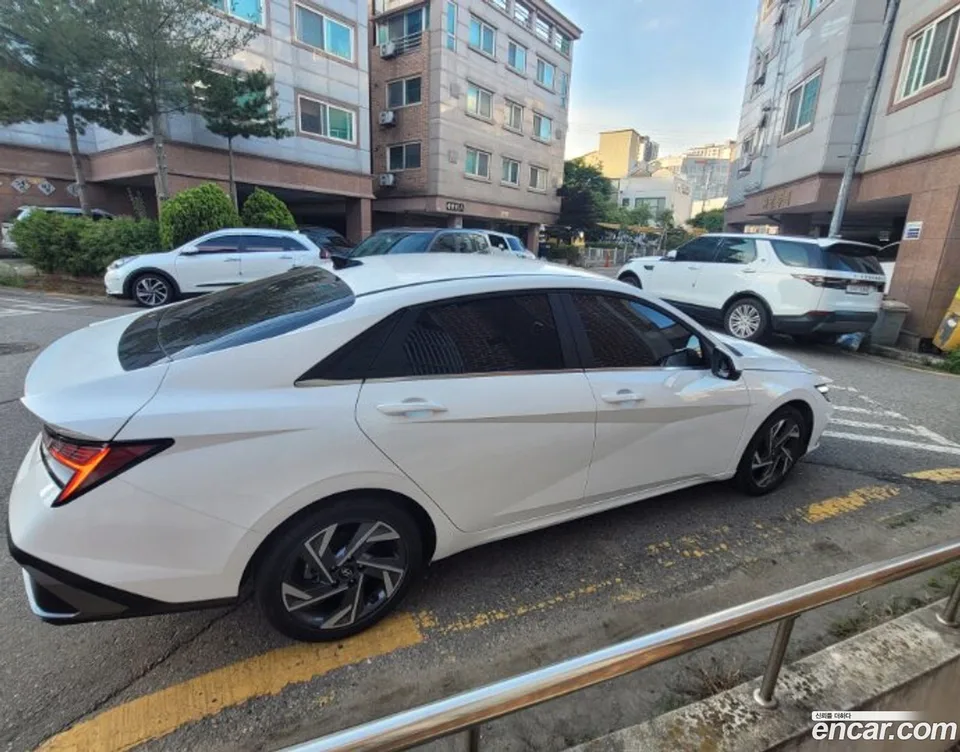 Hyundai Avante CN7 Hybrid 2025 — миниатюра 3