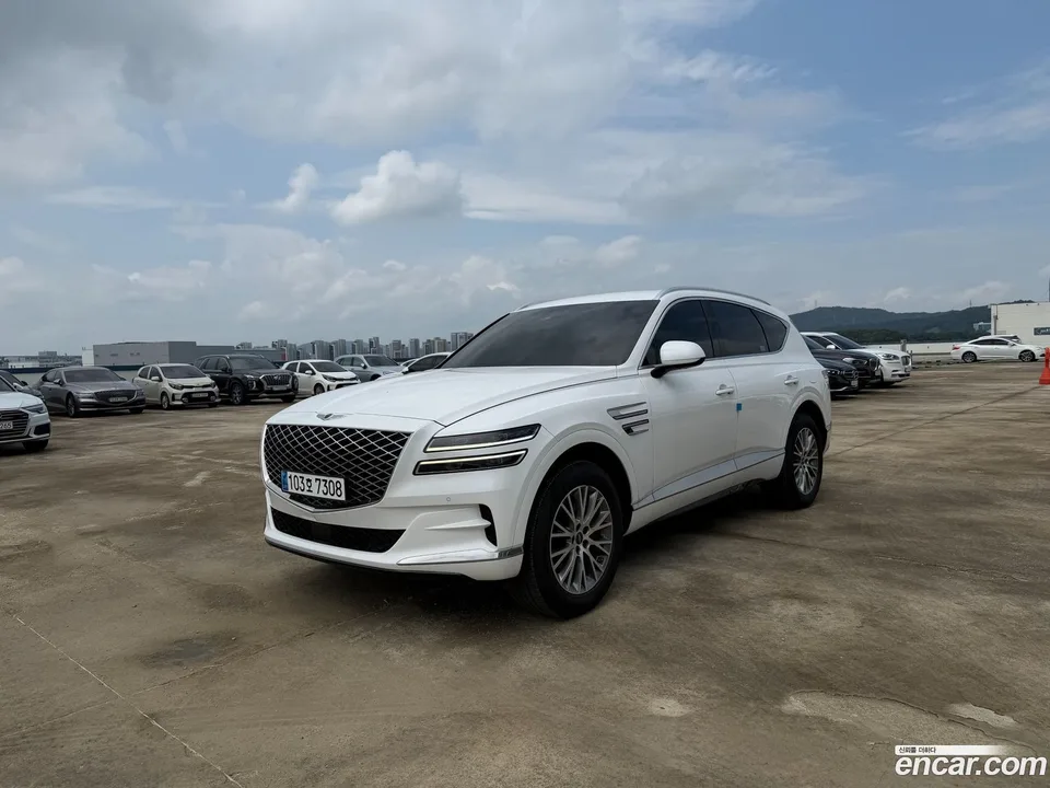 Genesis GV80 2.5T AWD 2023 — photo 1, buy with delivery to Moscow
