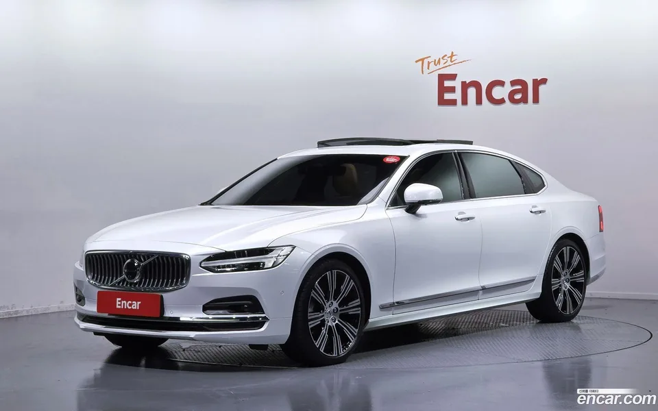 Volvo S90 B6 AWD 2022 — photo 1, buy with delivery to Moscow
