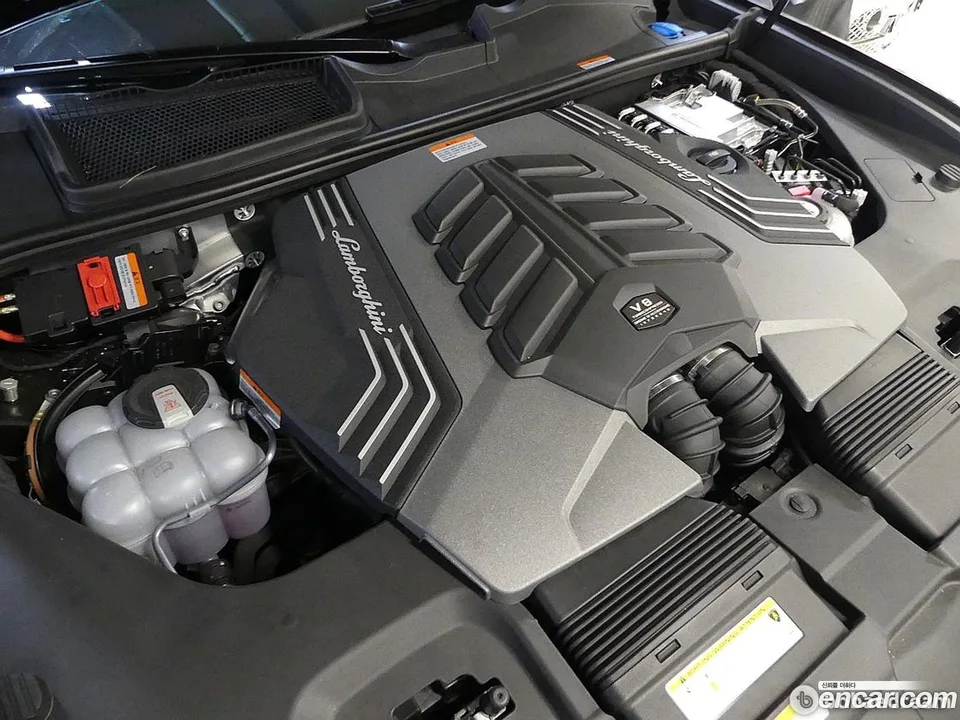 Lamborghini Urus 4.0 V8 SE 2025 — миниатюра 2