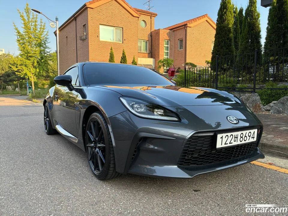 Toyota GR86 2.4 2025 — photo 1, buy with delivery to Moscow