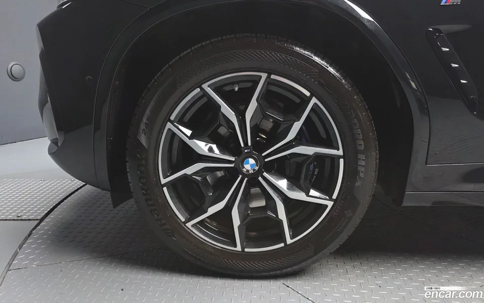 BMW X3 xDrive 20i M 2023 — thumbnail 2