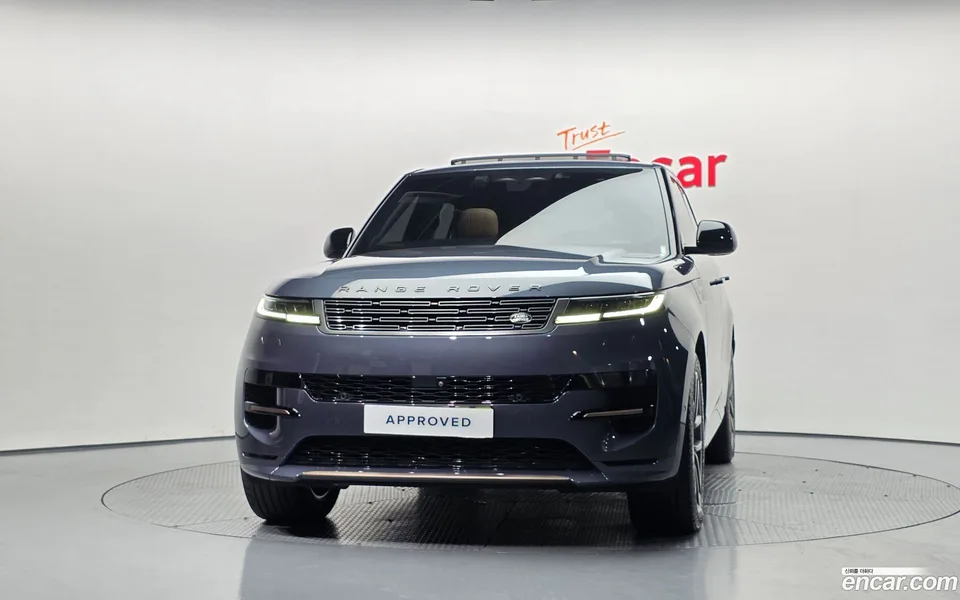 Land Rover Range Rover Sport P550E HSE 2025 — thumbnail 3
