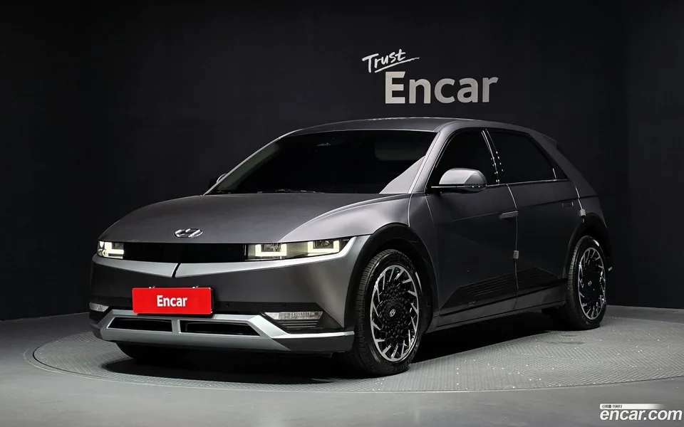 Hyundai Ioniq 5 AWD 2022 — photo 1, buy with delivery to Moscow