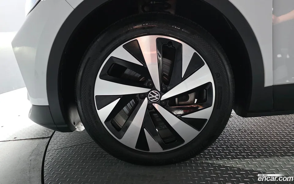 Volkswagen ID.4 2023 — thumbnail 2