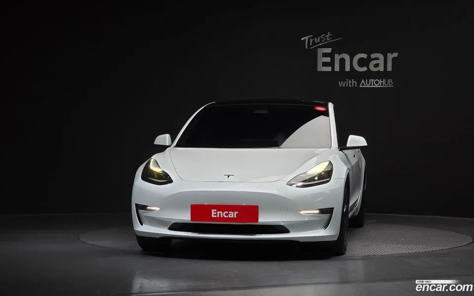 Tesla Model 3 AWD 2022 — thumbnail 3