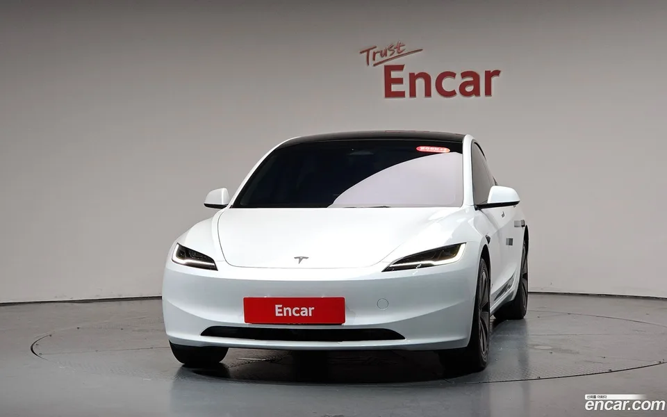 Tesla Model 3 RWD 2025 — thumbnail 3