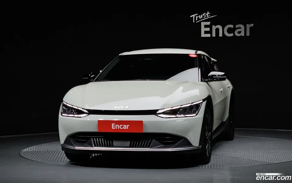 Kia EV6 2023 — thumbnail 3